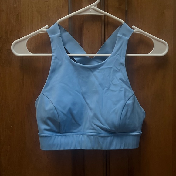 Lululemon sports bra. Size 4. - Picture 2 of 3